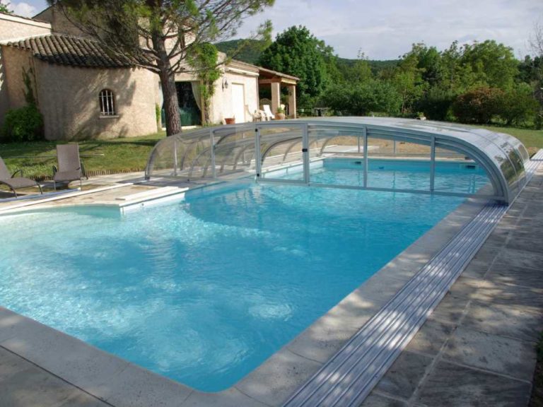 Comment bien choisir un abri télescopique pour votre piscine ?