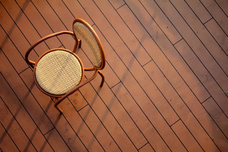 L’essentiel à savoir pour peindre son parquet