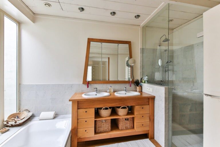 Comment choisir simplement un meuble design pour sa salle de bain